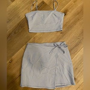 Hollister Womens Mini skirt and Cropped Tank set